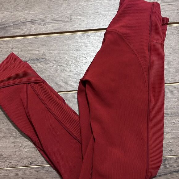 Lululemon Daily Lineup 7/8 Tight *25" - Picture 3 of 4